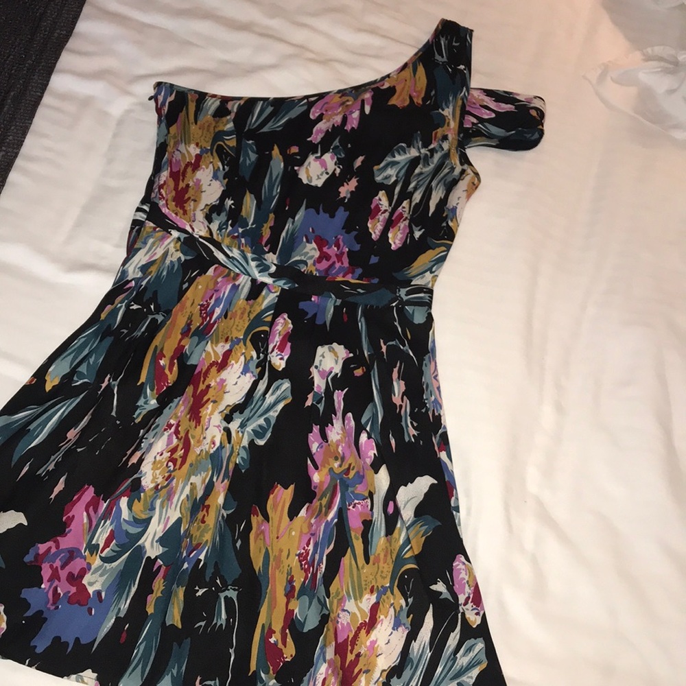 Beautiful watercolor dress - Picture 3 of 6